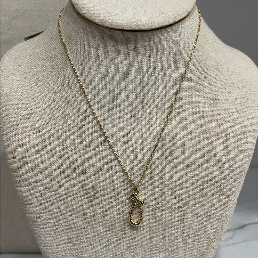 Stella & Dot Gold Rope Knot Pendant Necklace